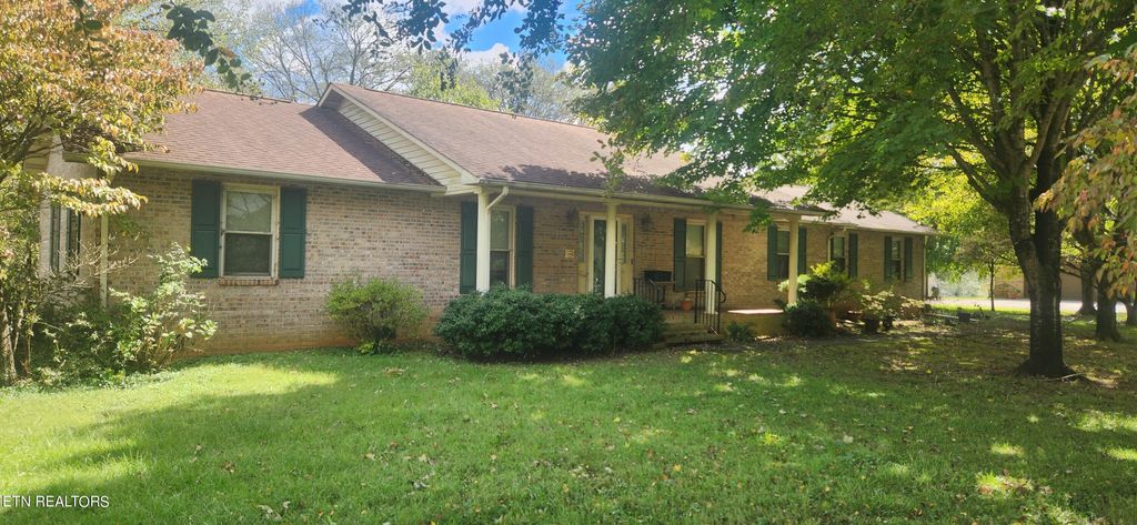 Photo of 975 Vera Drive, Alcoa, TN 37701 (MLS # 1278913)