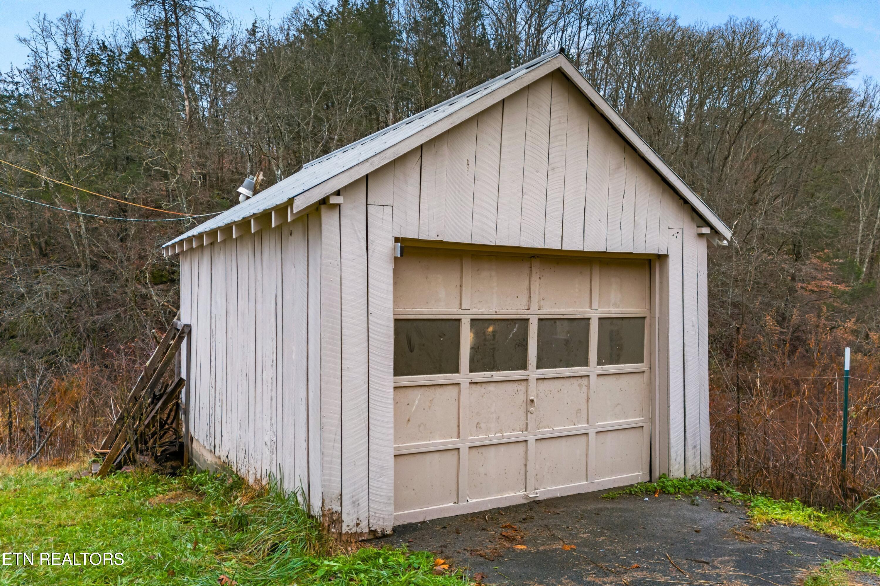 7593 Cracker Neck Rd