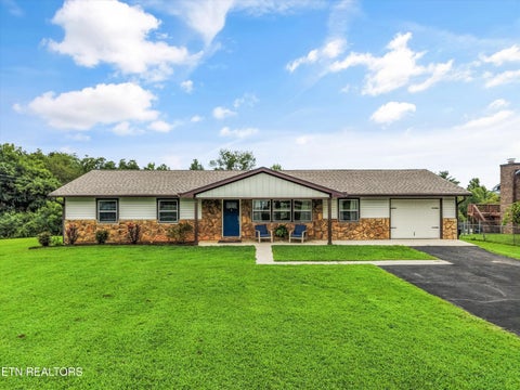 Photo of 250 Trades Drive, Lenoir City, TN 37771 (MLS # 1352828)
