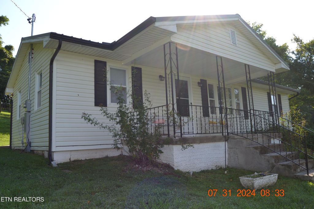 Photo of 312 Sparks Landing Rd, Maynardville, TN 37807 (MLS # 1271469)