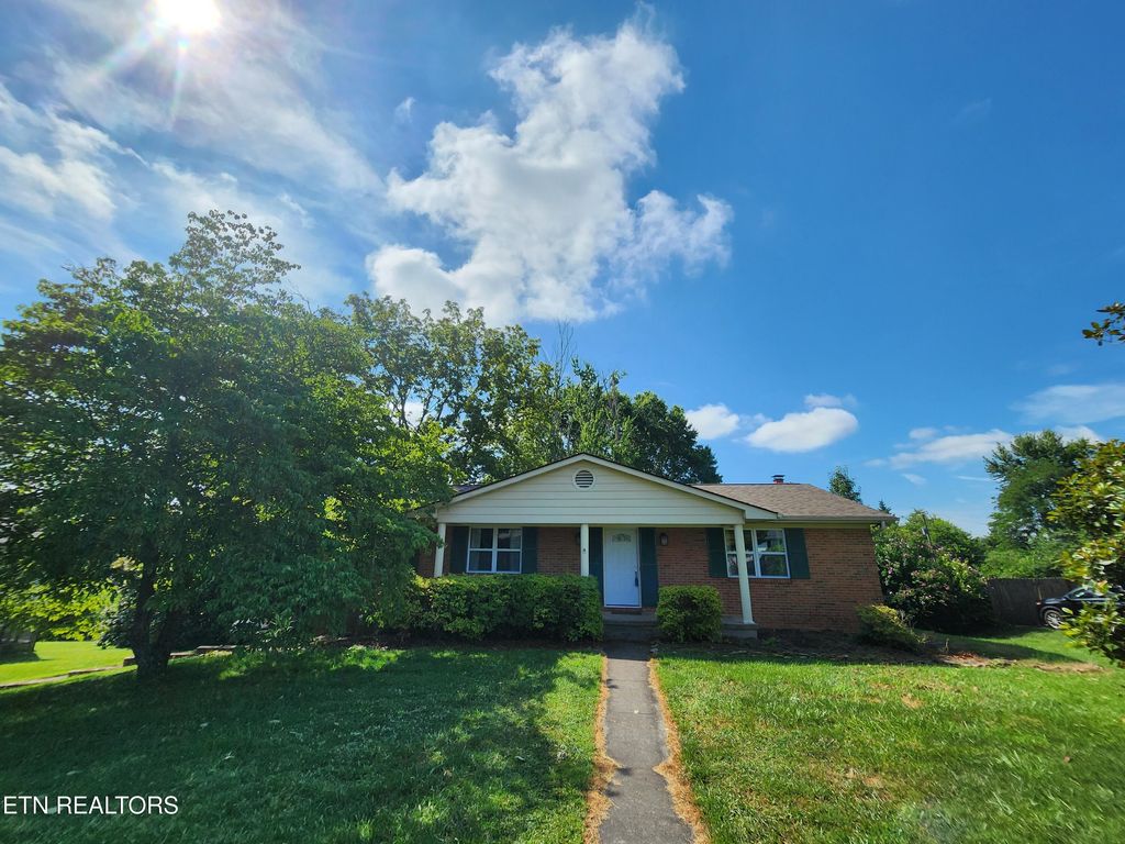 Photo of 2812 Staffordshire Blvd, Powell, TN 37849 (MLS # 1306471)