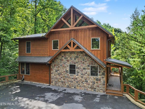 Photo of 5230 Riversong Way, Sevierville, TN 37876 (MLS # 1352407)