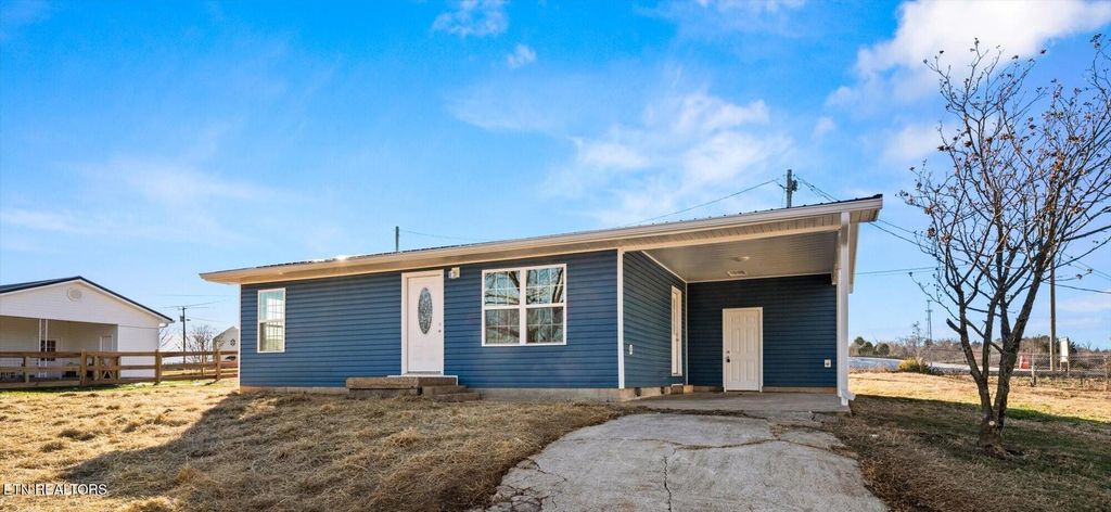 Photo of 116 Harrison Street St, Sweetwater, TN 37874 (MLS # 1287366)