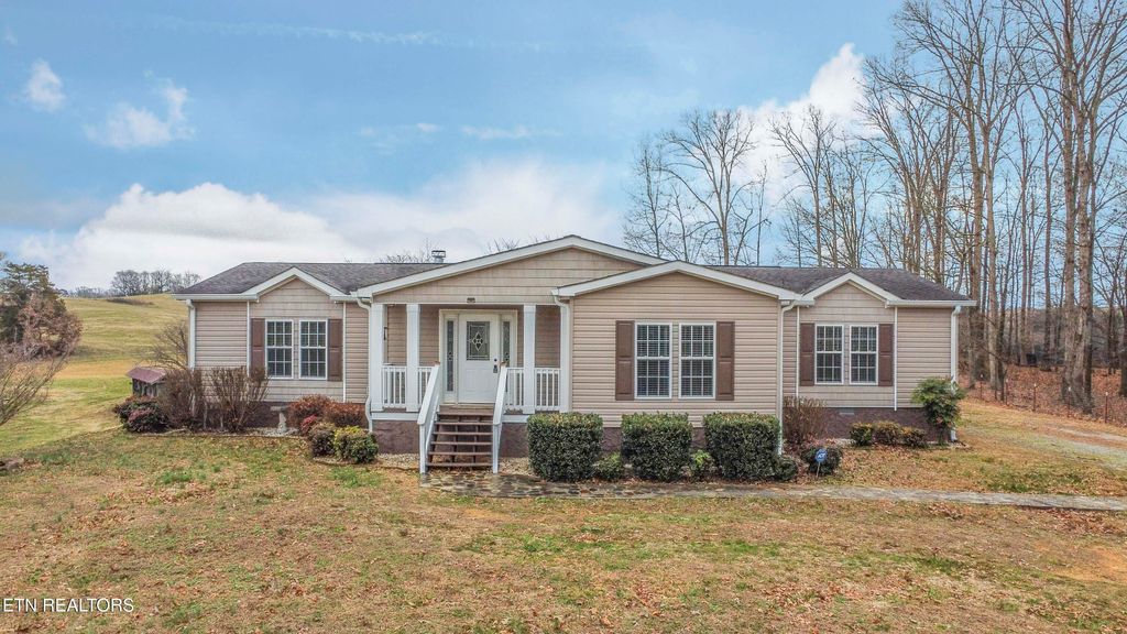 Photo of 18200 Sunnyside Rd, Philadelphia, TN 37846 (MLS # 1325770)