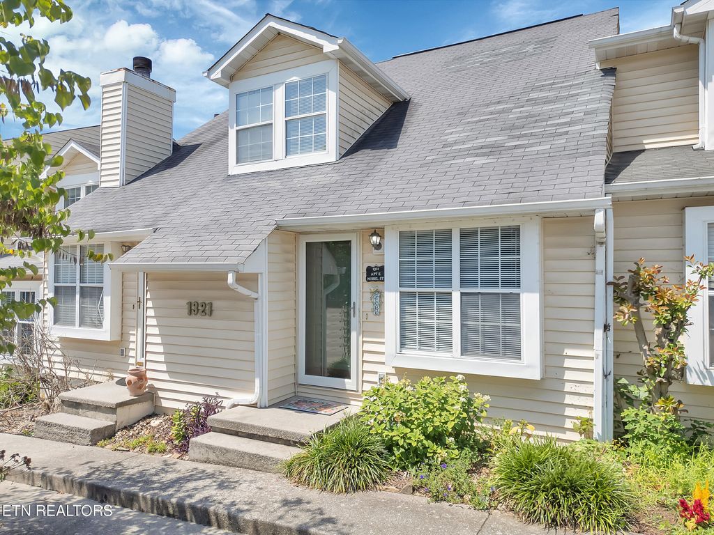 Photo of 1321 Nobel St #E, Alcoa, TN 37701 (MLS # 1310551)