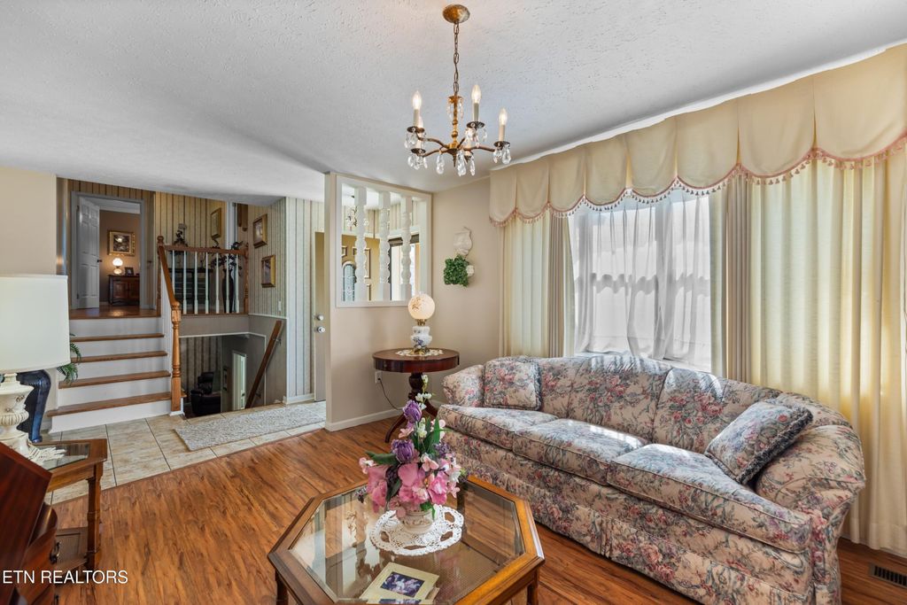 Photo of 333 Beal Woods Drive, Sevierville, TN 37862 (MLS # 1316175)