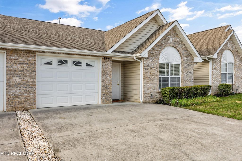 Photo of 738 High Point Way #59, Knoxville, TN 37912 (MLS # 1331377)