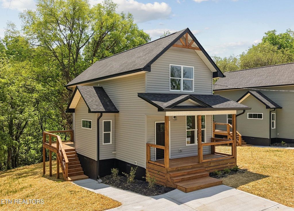 Photo of 380 Nash Rd, Knoxville, TN 37914 (MLS # 1337557)
