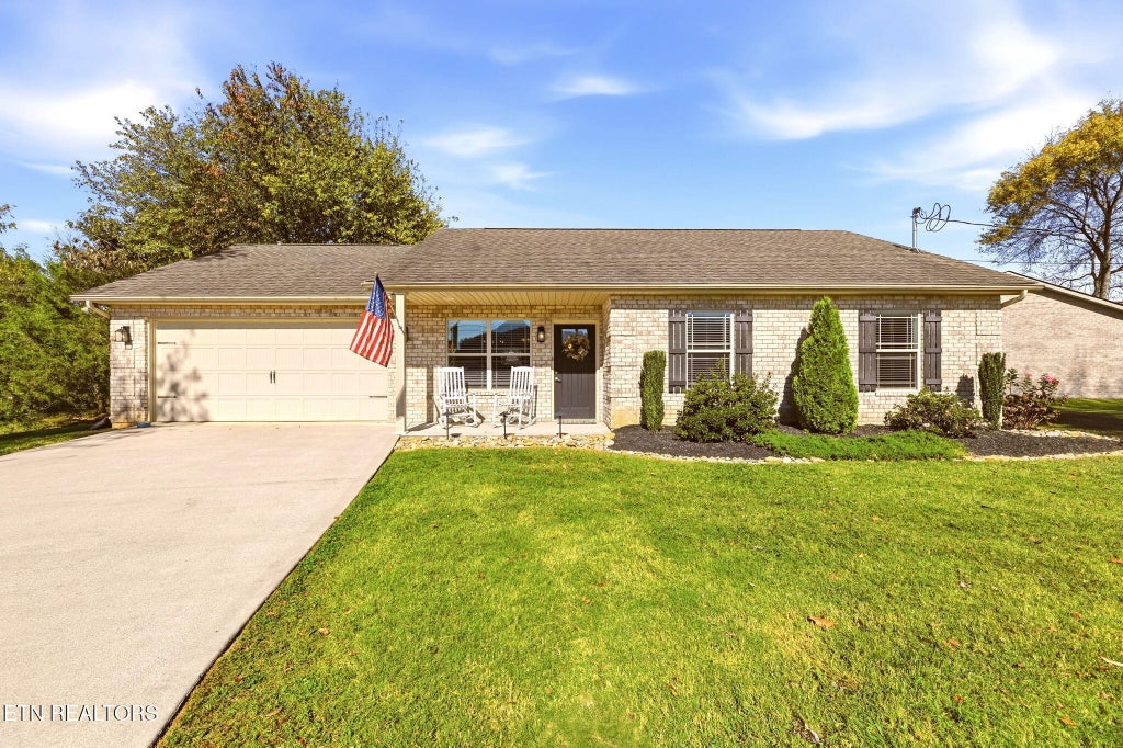 Photo of 501 Jd Yarnell Industrial Pkwy, Clinton, TN 37716 (MLS # 1360672)