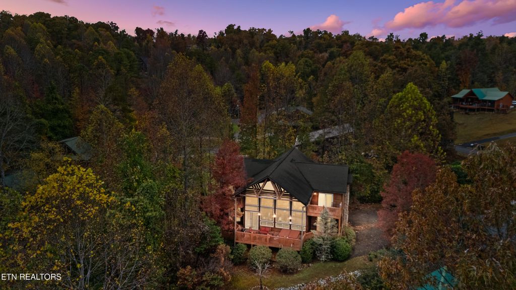 Photo of 1716 Smoky Hills Drive, Gatlinburg, TN 37738 (MLS # 1320598)