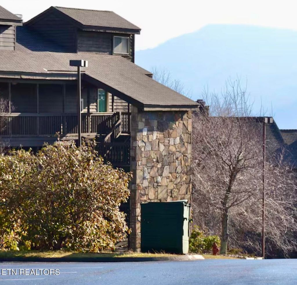 Photo of 1380 Ski View Drive #2202, Gatlinburg, TN 37738 (MLS # 1319193)