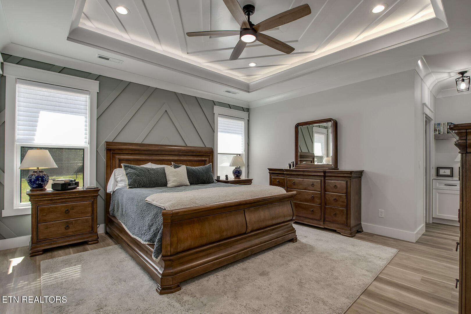 Loudon, Tennessee 37774, United States, 4 Bedrooms Bedrooms, ,4 BathroomsBathrooms,Residential,Active,184438