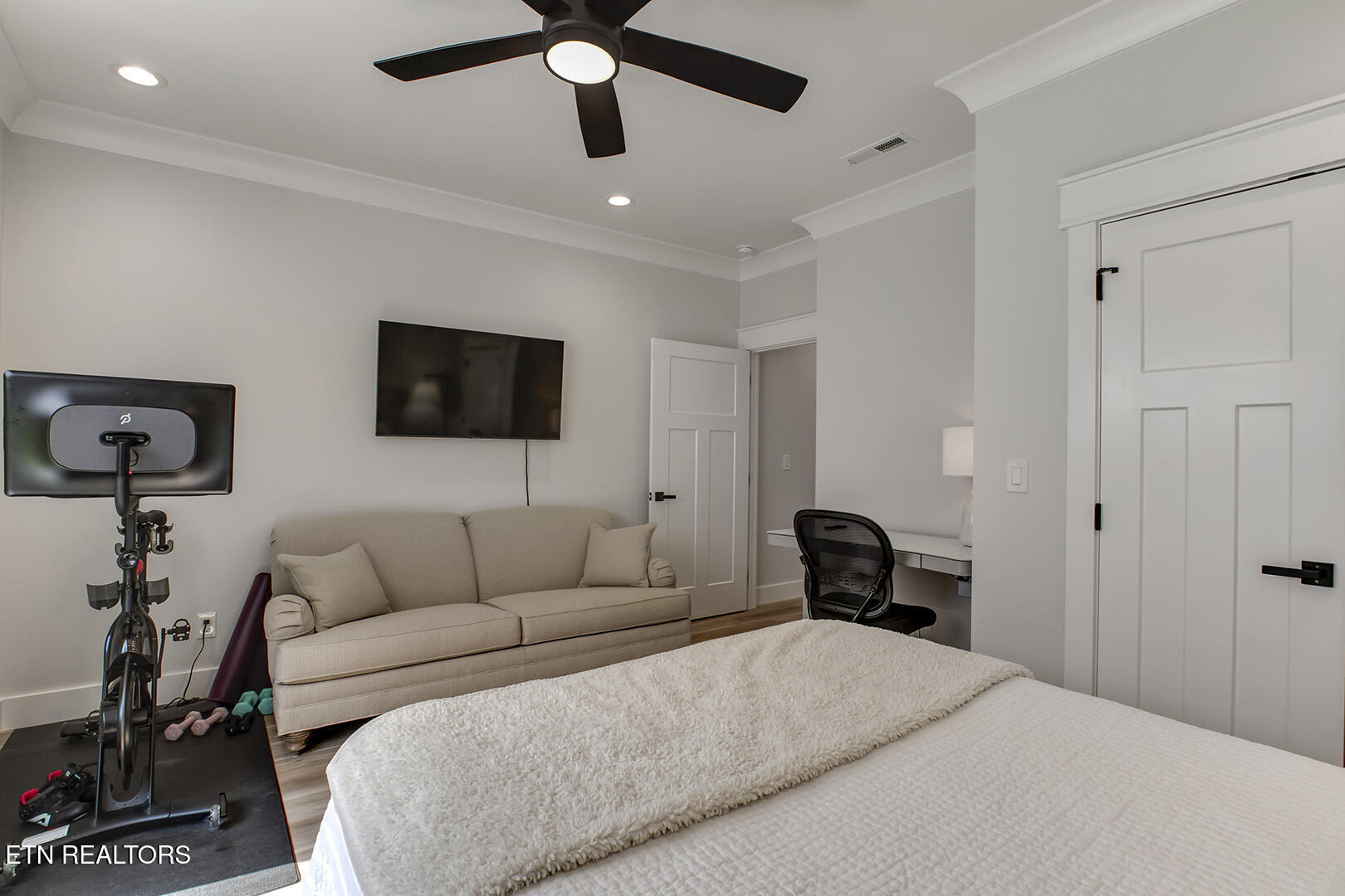 Loudon, Tennessee 37774, United States, 4 Bedrooms Bedrooms, ,4 BathroomsBathrooms,Residential,Active,184438