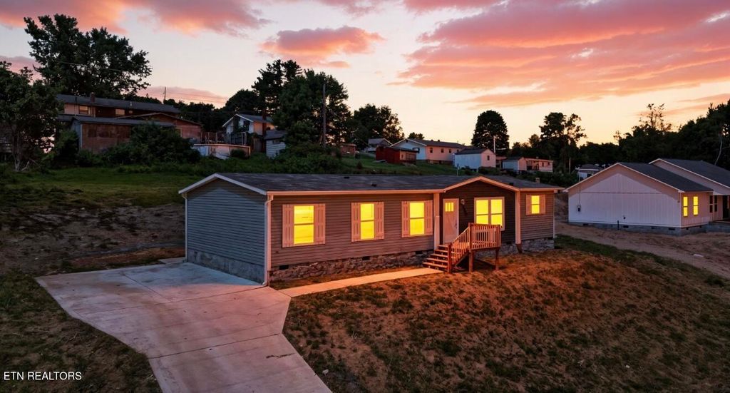 Photo of 326 WILSON HURST St, Tazewell, TN 37879 (MLS # 1313910)