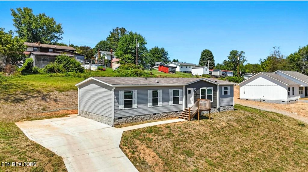 Photo of 326 WILSON HURST St, Tazewell, TN 37879 (MLS # 1313910)