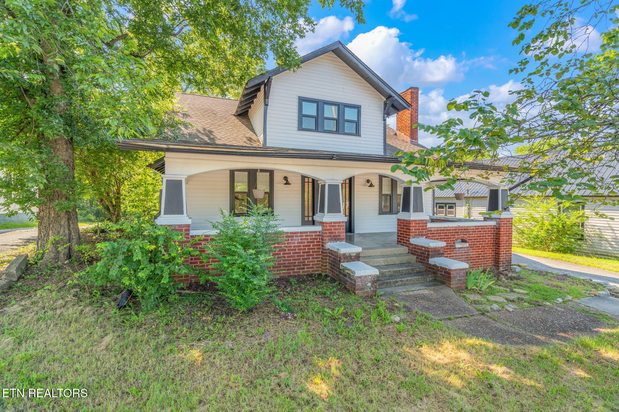 717 N Charles Seivers Blvd