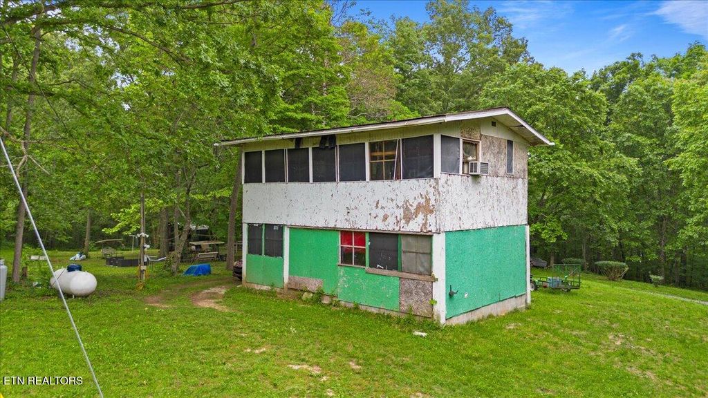 Photo of 157 Chestnut Circle, LaFollette, TN 37766 (MLS # 1301719)