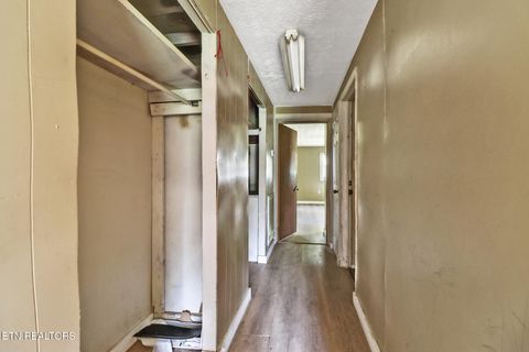 Tiny photo for 514 Russell Ave, Harriman, TN 37748 (MLS # 1317286)