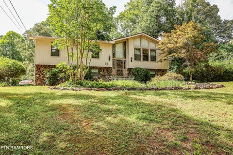 Photo of 14 Newcastle Lane, Oak Ridge, TN 37830 (MLS # 1346222)