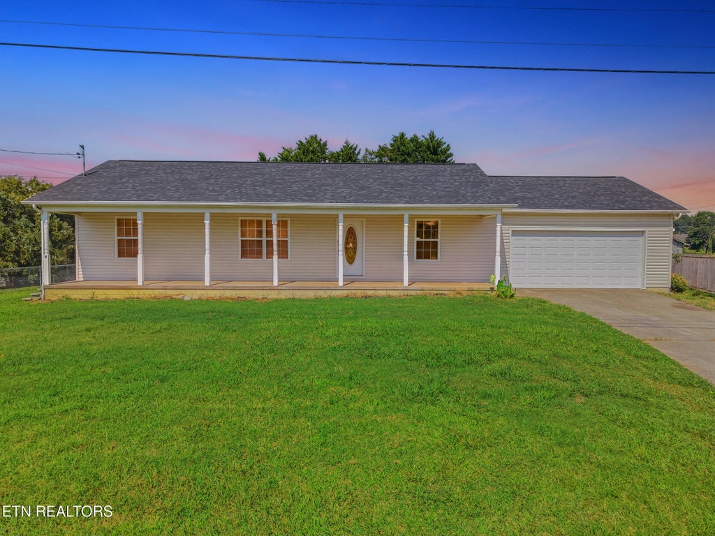 Photo of 1406 Serene View Drive, Sevierville, TN 37876 (MLS # 1353903)