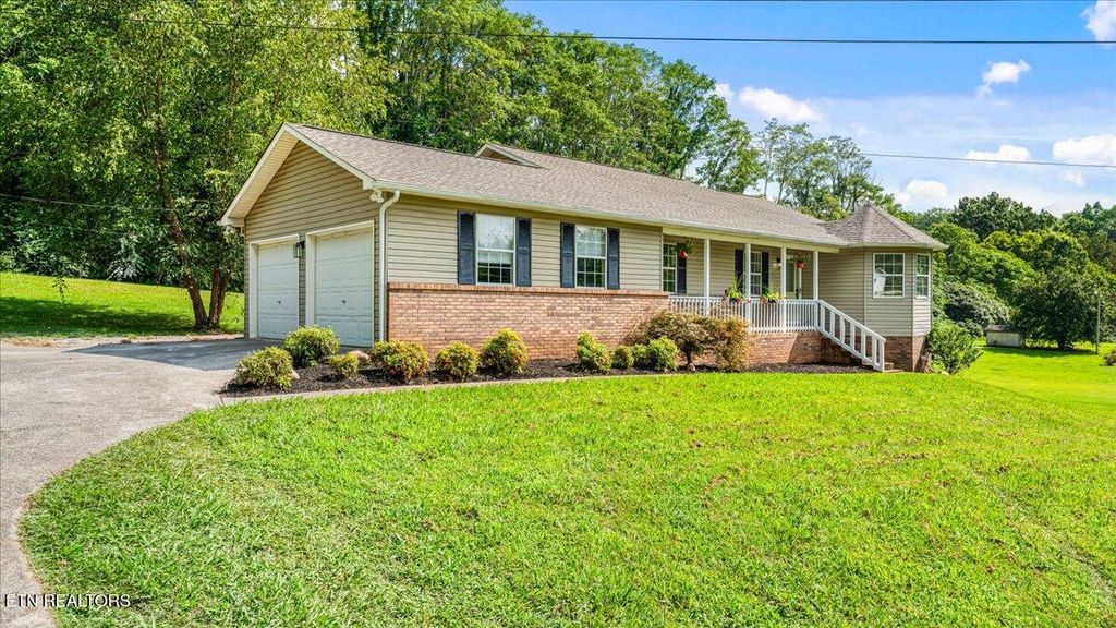 Photo of 121 Inman Rd, Sweetwater, TN 37874 (MLS # 1311579)
