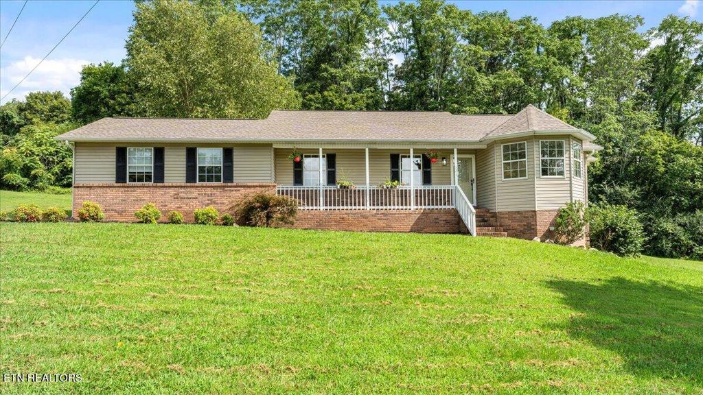 Photo of 121 Inman Rd, Sweetwater, TN 37874 (MLS # 1311579)