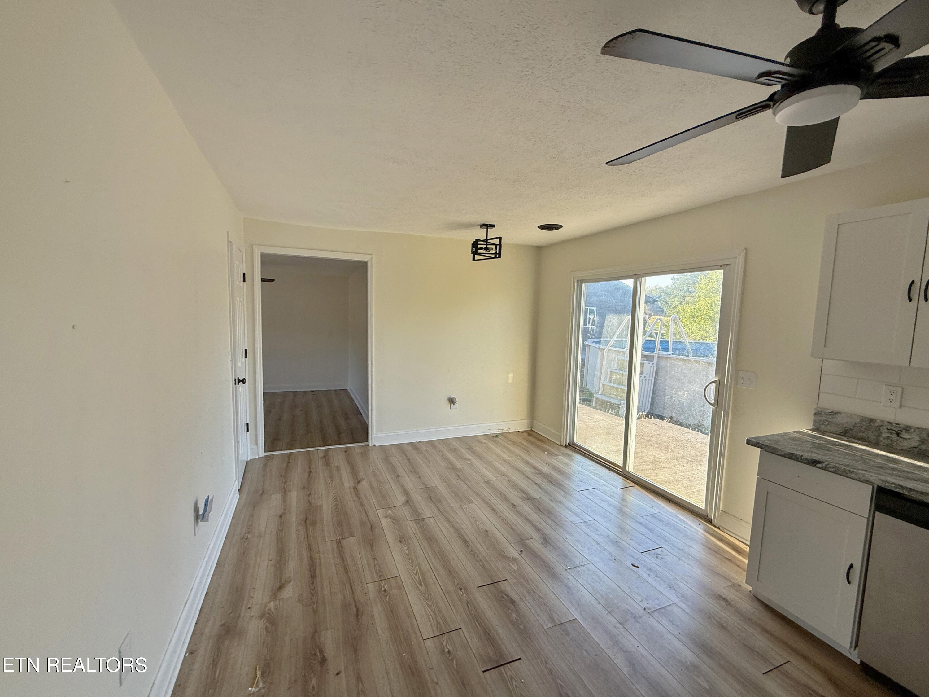 8075 Highway 63