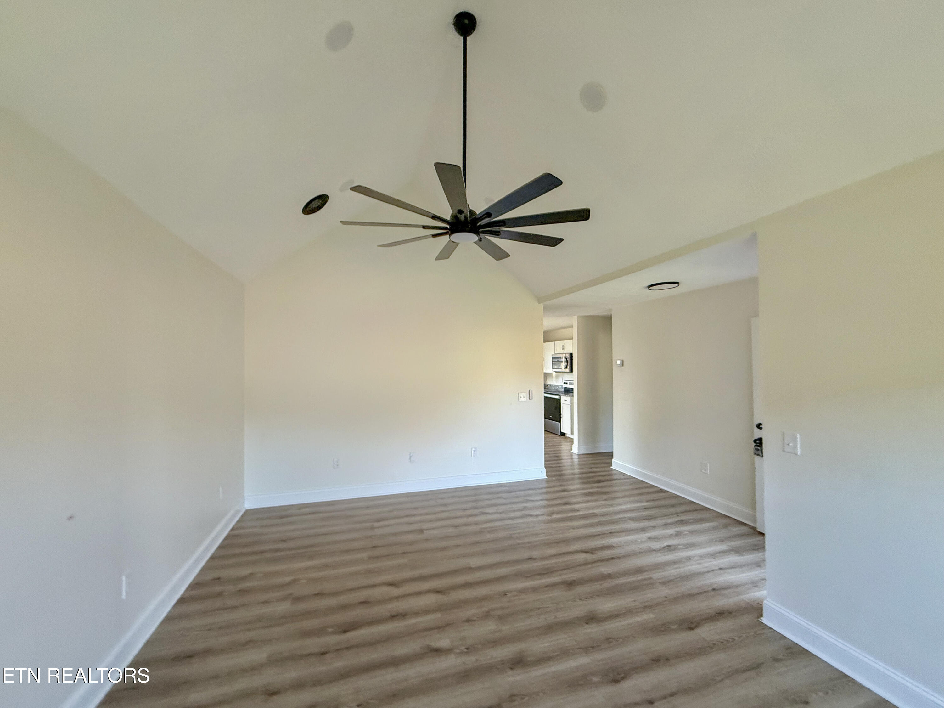 8075 Highway 63