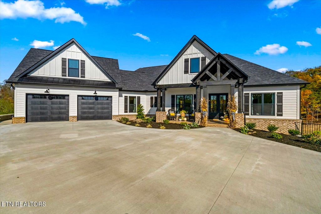 Photo of 1878 Ferry Hill Rd, Dandridge, TN 37725 (MLS # 1280951)