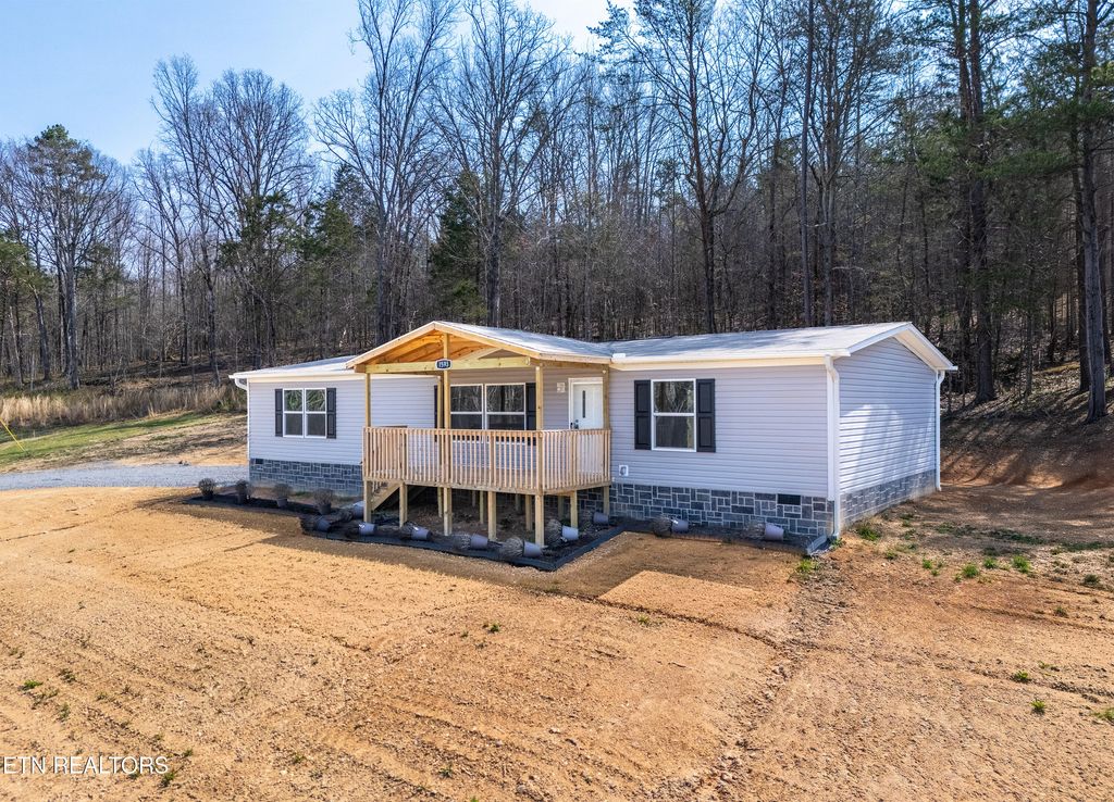 Photo of 1593 Sweetwater Rd, Philadelphia, TN 37846 (MLS # 1333679)