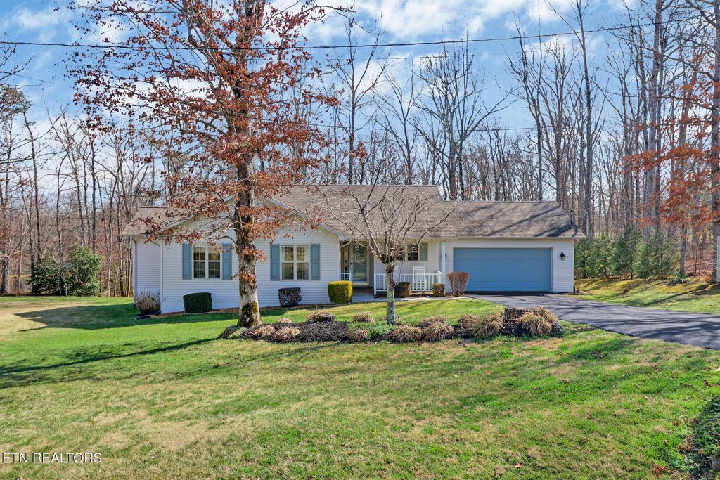 Photo of 82 Scott Creek Rd, Crossville, TN 38571 (MLS # 1332056)