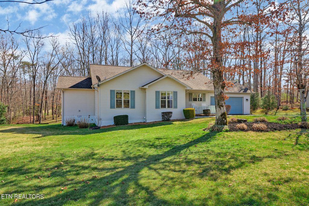 Photo of 82 Scott Creek Rd, Crossville, TN 38571 (MLS # 1332056)