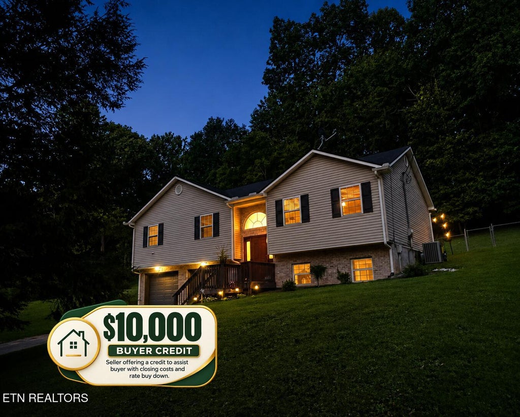 Photo of 105 Cedar Circle, Jacksboro, TN 37757 (MLS # 1353036)