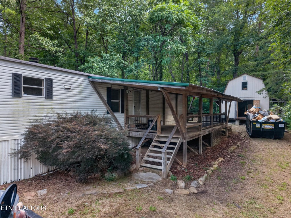 Photo of 2330 Nichols Branch Way, Sevierville, TN 37876 (MLS # 1350569)
