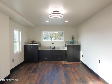 Tiny photo for 254 Karen Drive, Spring City, TN 37381 (MLS # 1329881)