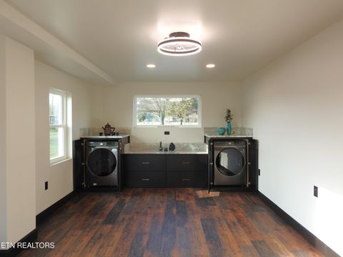 Tiny photo for 254 Karen Drive, Spring City, TN 37381 (MLS # 1329881)