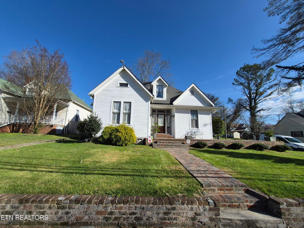 Photo of 601 Ingleside Ave, Athens, TN 37303 (MLS # 1333826)