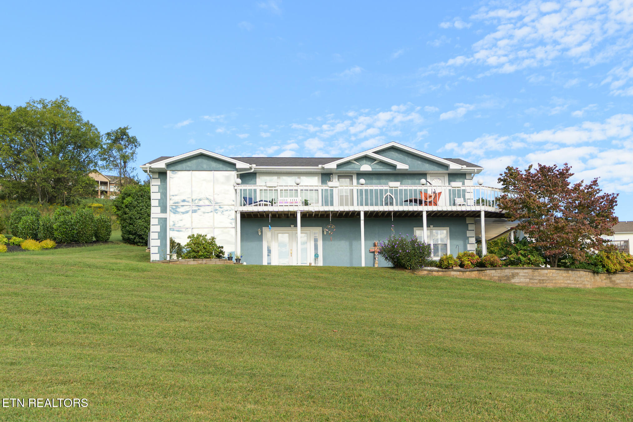 926 Hilltop Lane