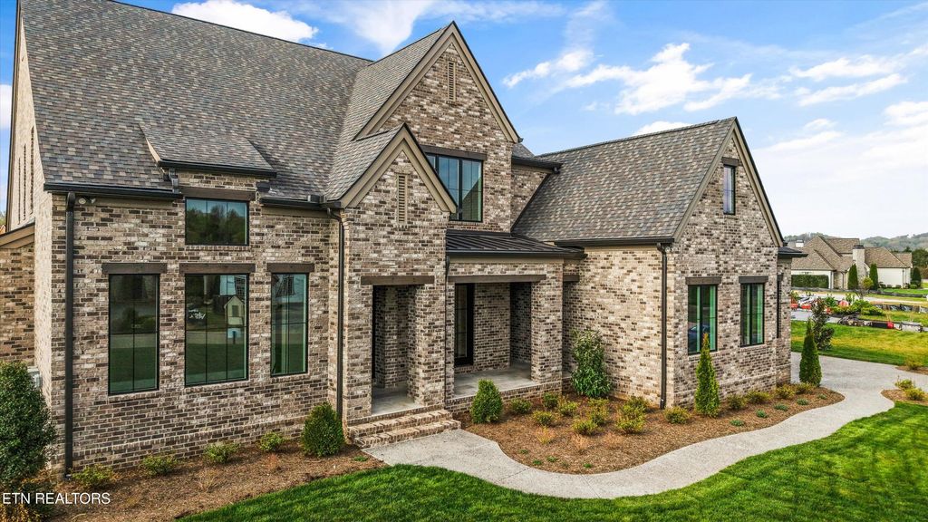 Photo of 27 Edge Water Way Way, Louisville, TN 37777 (MLS # 1335240)