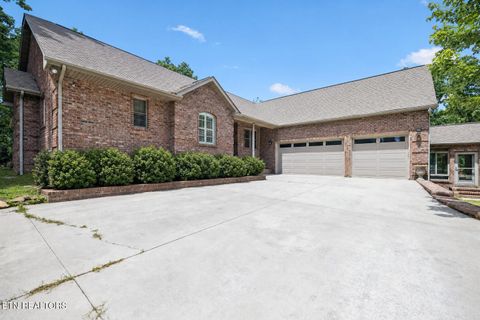 Photo of 54 Fairway Court, Crossville, TN 38571 (MLS # 1343093)