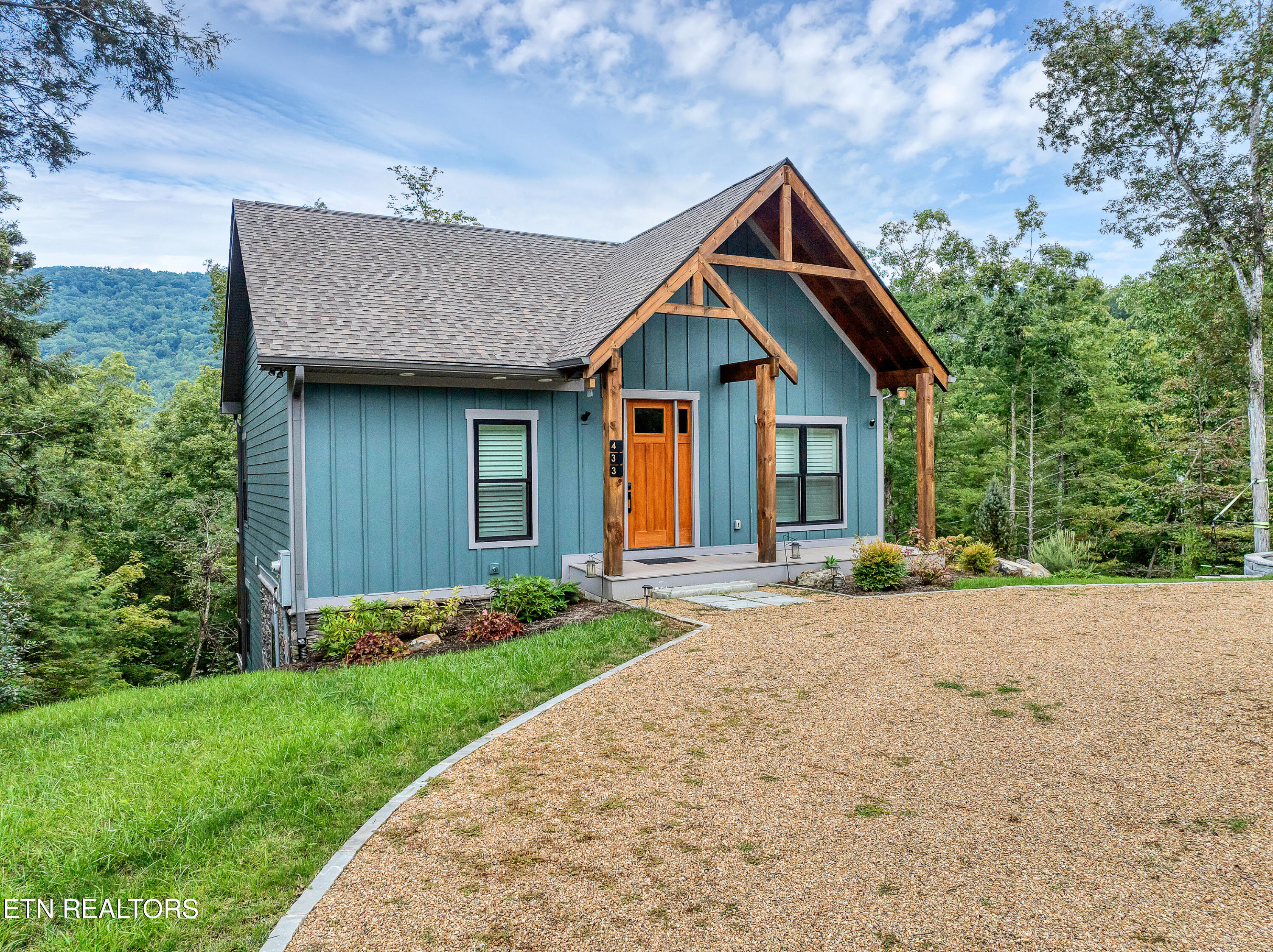 433 Laurel Rd