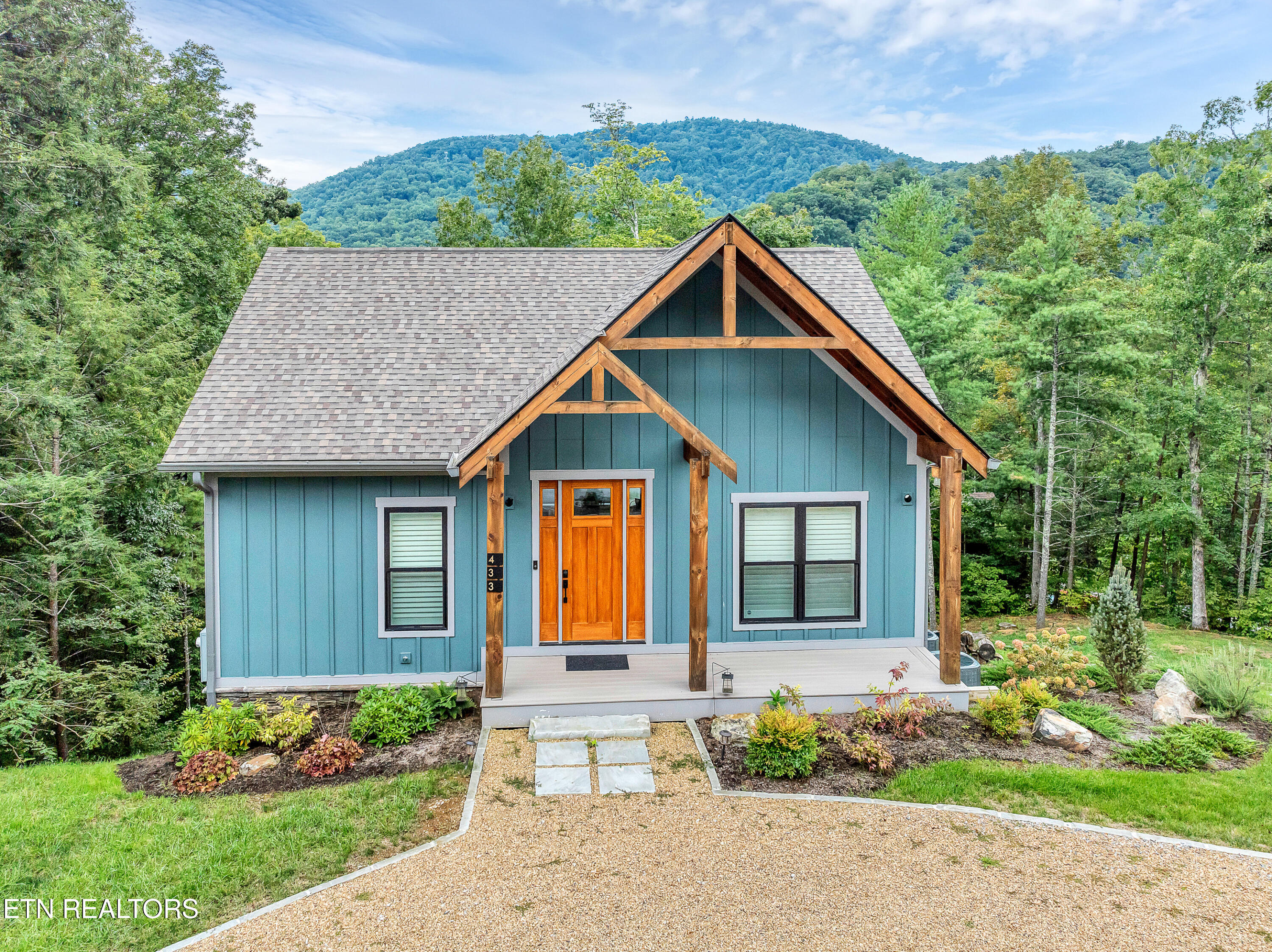 433 Laurel Rd