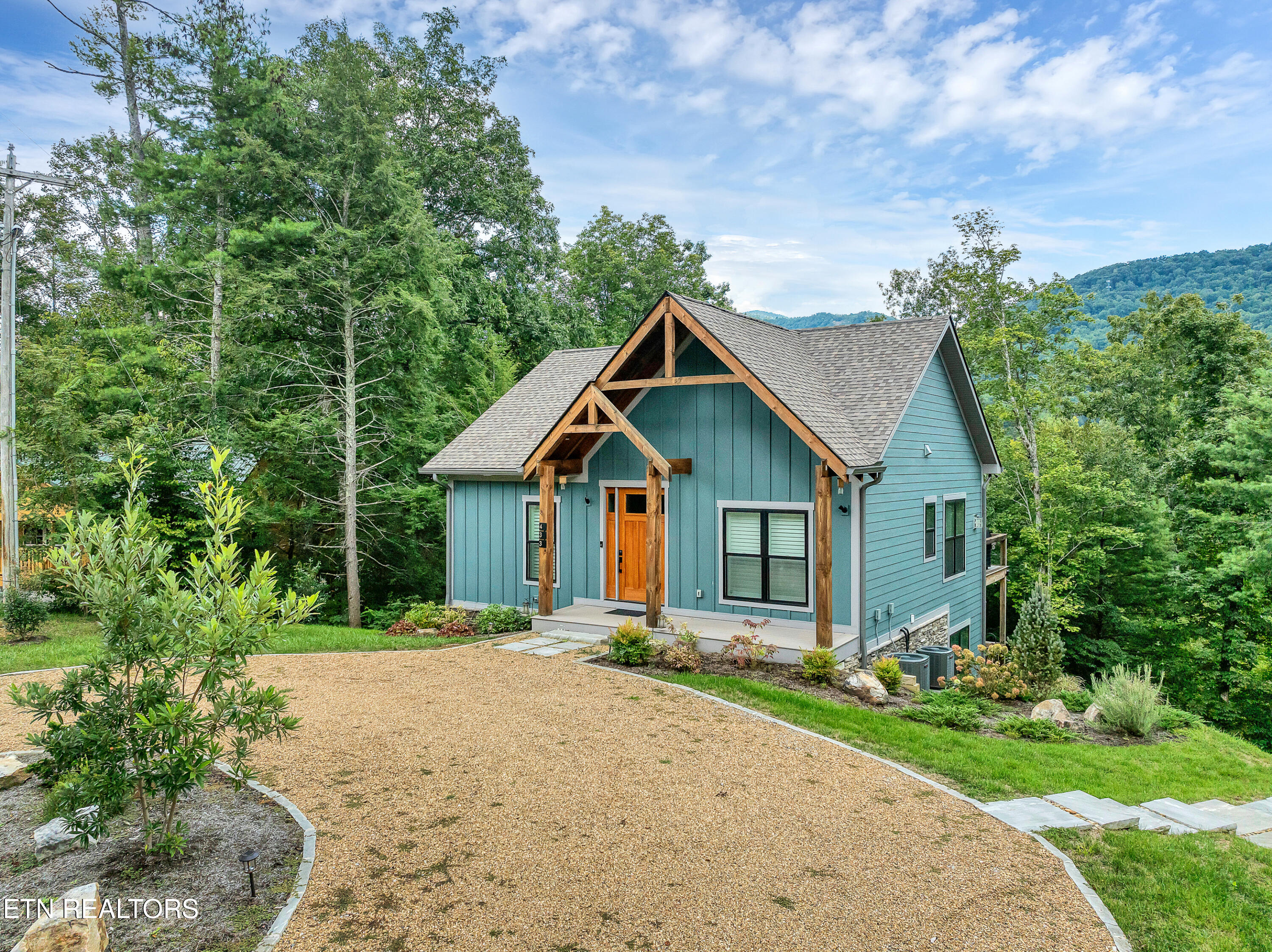 433 Laurel Rd