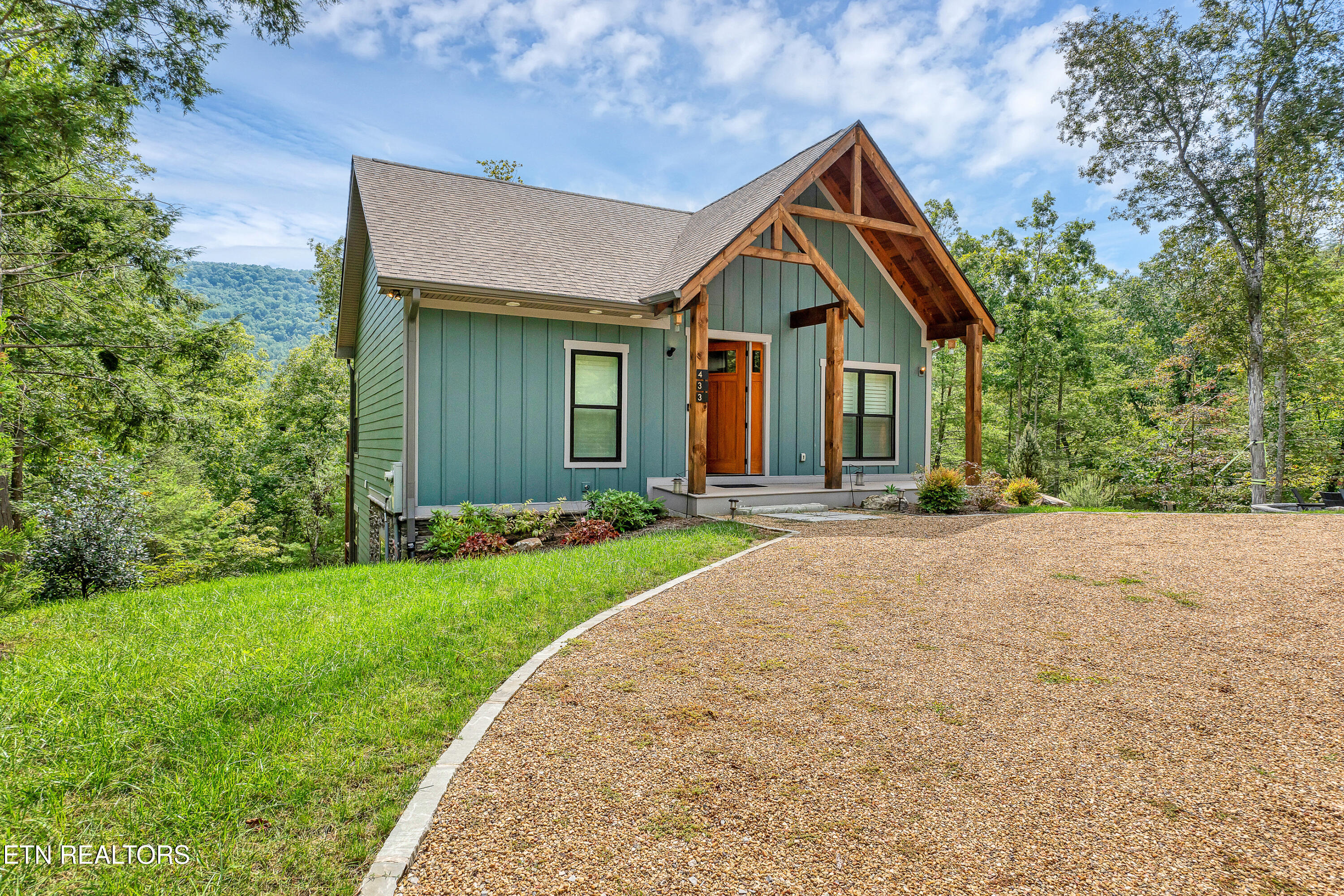433 Laurel Rd