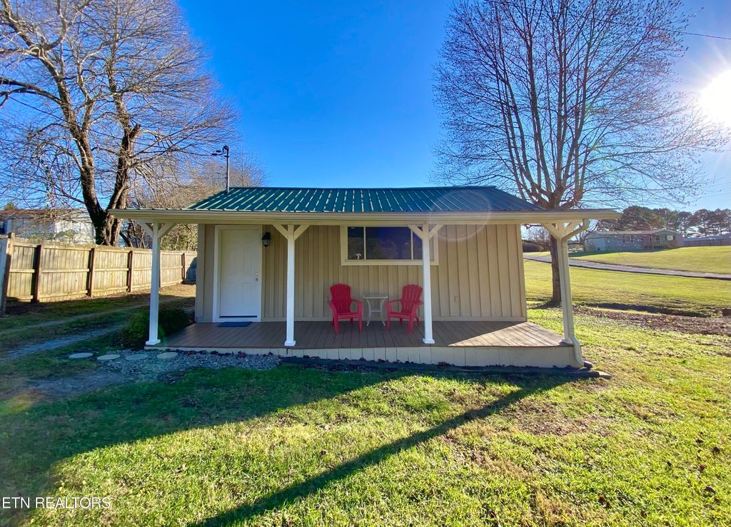 Photo of 1470 Creston Rd, Crossville, TN 38571 (MLS # 1322103)