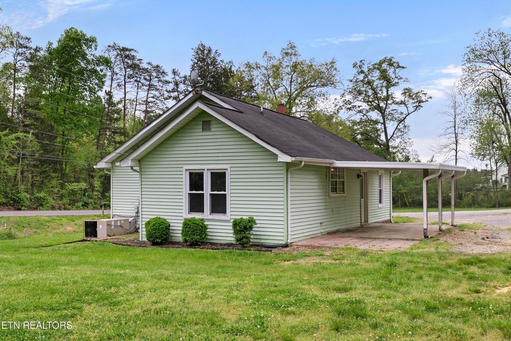 Photo of 733 Finn Long Rd #TN, Friendsville, TN 37737 (MLS # 1298378)