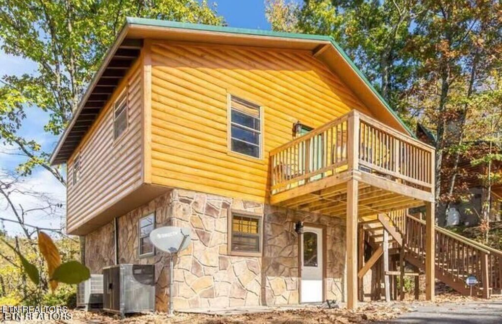 Photo of 3041 Engle Town Rd, Sevierville, TN 37862 (MLS # 1314064)