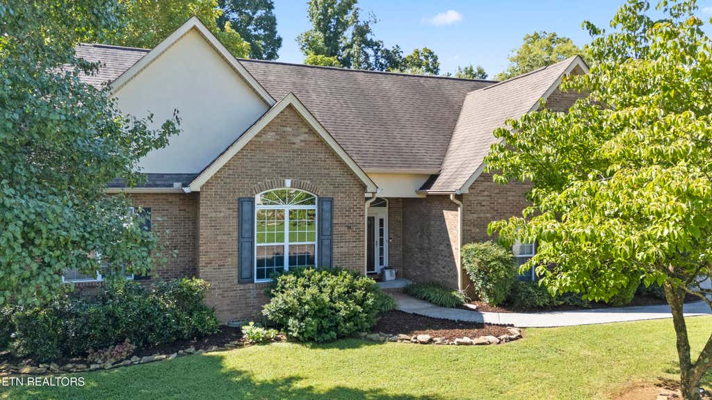 Photo of 670 Whitesburg Drive, Knoxville, TN 37918 (MLS # 1350888)
