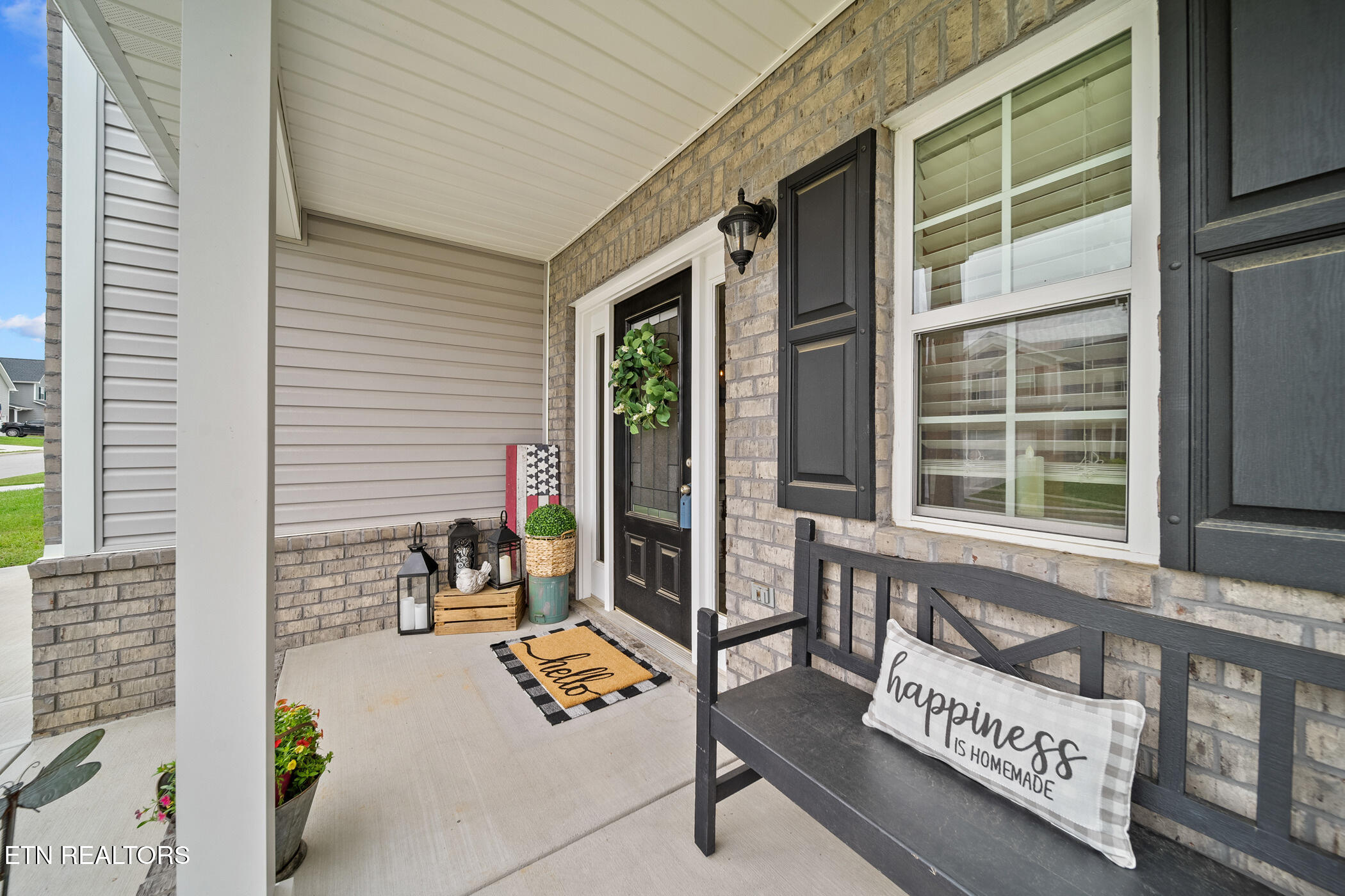 8138 Zenith Lane