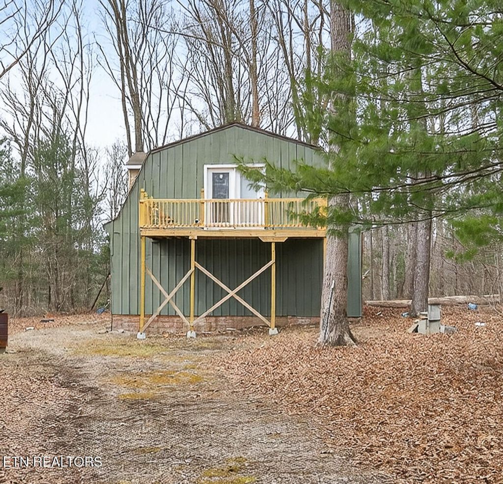 Photo of 1015 Brown Creek Drive, Crossville, TN 38571 (MLS # 1330640)